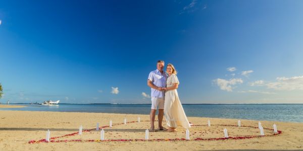 romantikus tengerparti piknik és fotózás